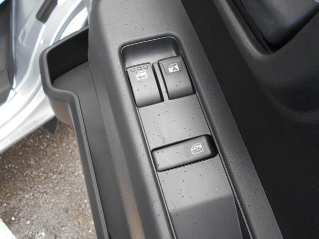 ハイゼットカーゴ ＤＸ　届出済未使用車　禁煙　安全ボディ　セキュリティアラーム　キーレスキー　両側スライドドア　パワーウインドウ　エコアイドル　マニュアルエアコン　両席エアバッグ　パワーステアリング　ＡＢＳ　運転席エアバッグ（23枚目）