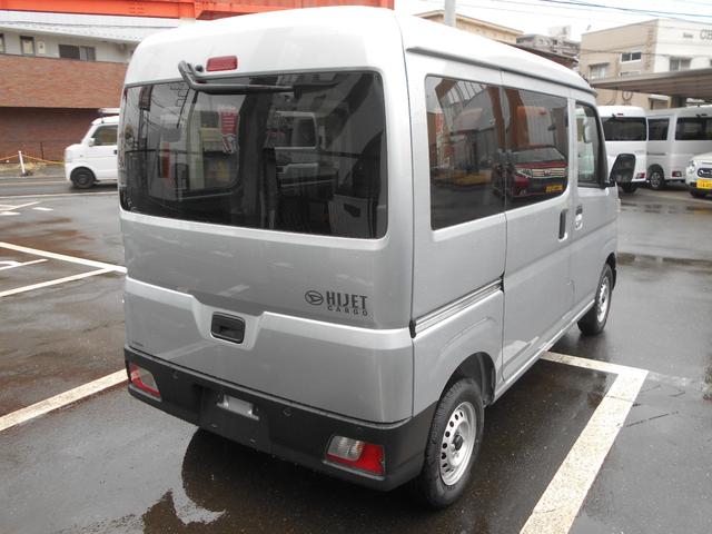 ハイゼットカーゴ ＤＸ　届出済未使用車　禁煙　安全ボディ　セキュリティアラーム　キーレスキー　両側スライドドア　パワーウインドウ　エコアイドル　マニュアルエアコン　両席エアバッグ　パワーステアリング　ＡＢＳ　運転席エアバッグ（31枚目）