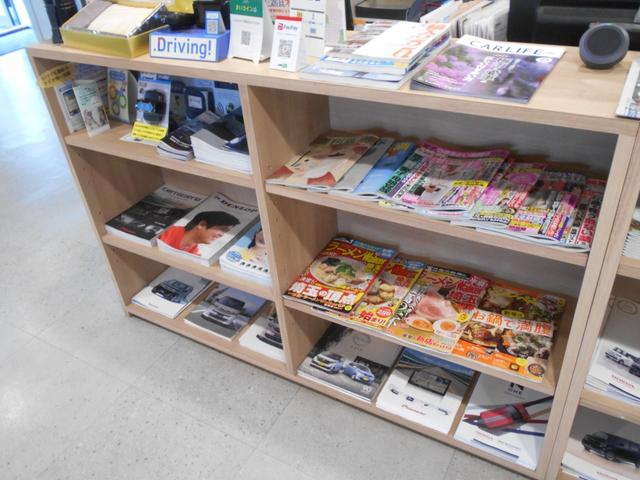 N-BOXジョイ ベースグレード モノトーン 届出済未使用車 踏み間違い防止装置 電動格納ドアミラー レーンキープ Bカメラ 横滑り防止機能 LEDランプ オートLED クルーズコントロール パワーウィンドウ 前席シートヒーター スマートキー(56枚目)