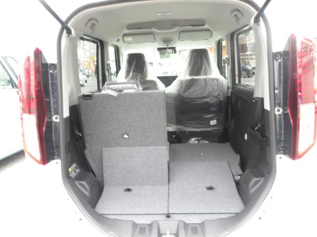 スペーシア ハイブリッドＸ　届出済未使用車　レーダーブレーキサポート　車線逸脱警告　アイドリングＳ　ＬＥＤヘッド　シートヒーター　盗難防止システム　フルフラット　エアコン　スマートキー　ＥＳＣ　ＡＢＳ　ベンチシート　エアバッグ（17枚目）