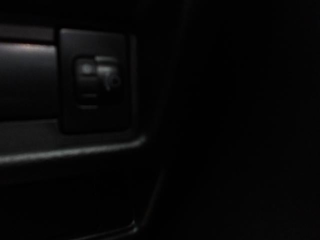 スペーシア ハイブリッドＸ　届出済未使用車　レーダーブレーキサポート　車線逸脱警告　アイドリングＳ　ＬＥＤヘッド　シートヒーター　盗難防止システム　フルフラット　エアコン　スマートキー　ＥＳＣ　ＡＢＳ　ベンチシート　エアバッグ（21枚目）