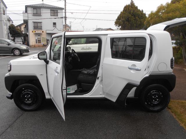 タフト Ｘ　届出済未使用車　電動ミラー　ハイビームアシスト　禁煙　デュアルエアバッグ　安全ボディ　ＡＡＣ　キーフリー　レーンキープ　横滑り防止機能　運転席エアバック　サイドエアバッグ　パワーウィンドウ　パワステ（7枚目）