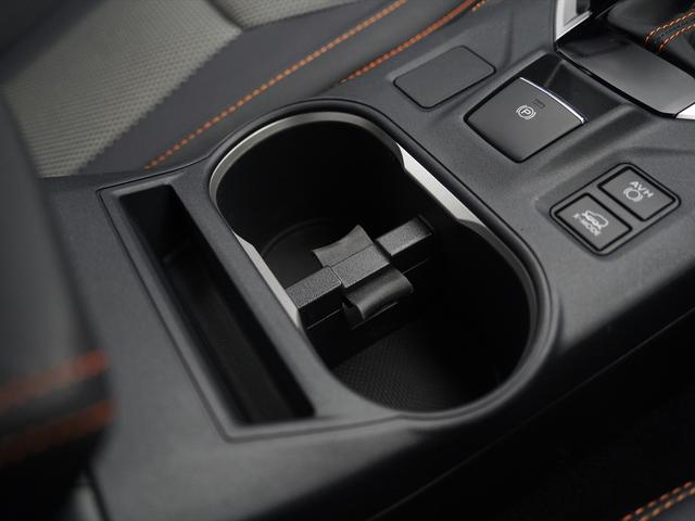 2.0e-S アイサイト メモリ―ナビ地デジ・F/Sカメラ・ブルートゥース・バックソナー・USB・レーダークルーズ・LKA・BSM・RAB・LEDライト・フォグ・18AW・スマートキー・パドルシフト・本革巻ステアリング(32枚目)