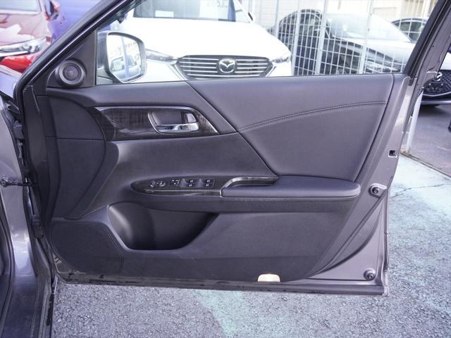 LX HDDナビ地デジ・バックカメラ・CD・DVDビデオ・ミュージックサーバー・USB・ブルートゥース・ETC・オートクルーズ・17アルミ・LEDライト・フォグ・スマートキー・本革巻ステアリング(37枚目)