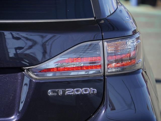 CT200h Fスポーツ 後期・SDナビTV・Bカメラ・CD・DVD・ブルーレイ・ブルートゥース・USB・ETC・サンルーフ・オートクルーズ・Cセンサー・パドルシフト・シートヒーター・ステアヒーター・17AW・TVキット(55枚目)