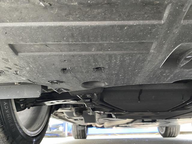 ワンオーナー・ムーンルーフ・フルセグナビ・全周囲カメラ・ＢＴオーディオ・２１ＡＷ・黒革シート・ベンチレーション・ＬＥＤライト・ステアリングヒーター・レーダークルーズ・ＥＴＣ・セーフティセンス・ＢＳＭ