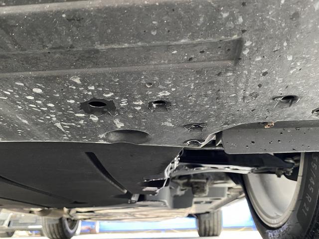 ワンオーナー・ムーンルーフ・フルセグナビ・全周囲カメラ・ＢＴオーディオ・２１ＡＷ・黒革シート・ベンチレーション・ＬＥＤライト・ステアリングヒーター・レーダークルーズ・ＥＴＣ・セーフティセンス・ＢＳＭ