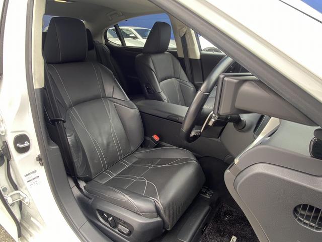 ES ES300h バージョンL サンルーフ・フルセグナビ・全周囲カメラ・BTオーディオ・18AW・黒革シート・ベンチレーション・LEDライト・ステアリングヒーター・レーダークルーズ・BSM・レクサスセーフティS・ミラーレスドアミラー(4枚目)