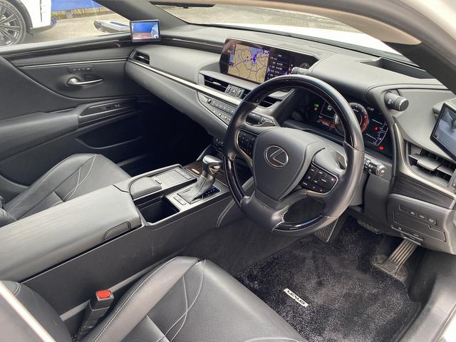 ES ES300h バージョンL サンルーフ・フルセグナビ・全周囲カメラ・BTオーディオ・18AW・黒革シート・ベンチレーション・LEDライト・ステアリングヒーター・レーダークルーズ・BSM・レクサスセーフティS・ミラーレスドアミラー(30枚目)