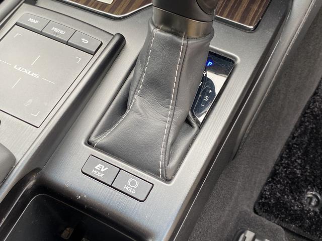 ES ES300h バージョンL サンルーフ・フルセグナビ・全周囲カメラ・BTオーディオ・18AW・黒革シート・ベンチレーション・LEDライト・ステアリングヒーター・レーダークルーズ・BSM・レクサスセーフティS・ミラーレスドアミラー(45枚目)