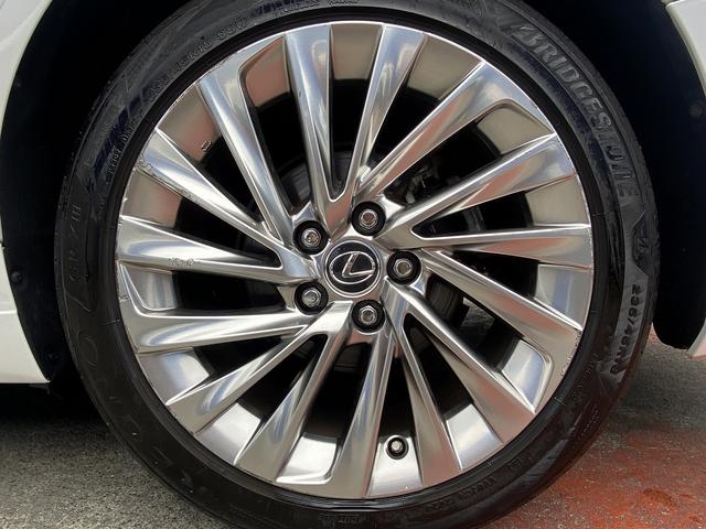 ES ES300h バージョンL サンルーフ・フルセグナビ・全周囲カメラ・BTオーディオ・18AW・黒革シート・ベンチレーション・LEDライト・ステアリングヒーター・レーダークルーズ・BSM・レクサスセーフティS・ミラーレスドアミラー(61枚目)