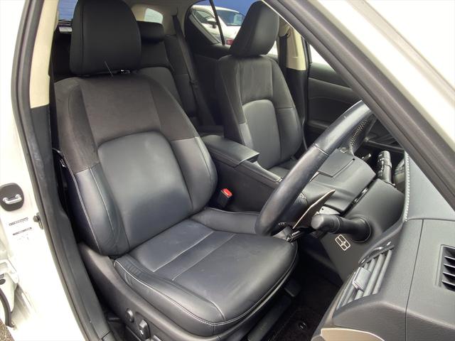 CT CT200h バージョンC フルセグナビ・バックカメラ・BTオーディオ・16AW・ハーフレザーシート・シートヒーター・パワーシート・LEDライト・フォグLED・レーダークルーズ・ETC・Cセンサー・レクサスセーフティシステム(4枚目)