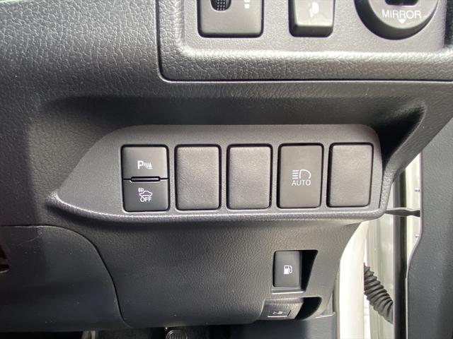 CT CT200h バージョンC フルセグナビ・バックカメラ・BTオーディオ・16AW・ハーフレザーシート・シートヒーター・パワーシート・LEDライト・フォグLED・レーダークルーズ・ETC・Cセンサー・レクサスセーフティシステム(14枚目)