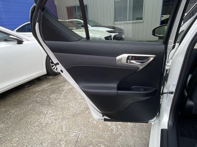 CT CT200h バージョンC フルセグナビ・バックカメラ・BTオーディオ・16AW・ハーフレザーシート・シートヒーター・パワーシート・LEDライト・フォグLED・レーダークルーズ・ETC・Cセンサー・レクサスセーフティシステム(38枚目)