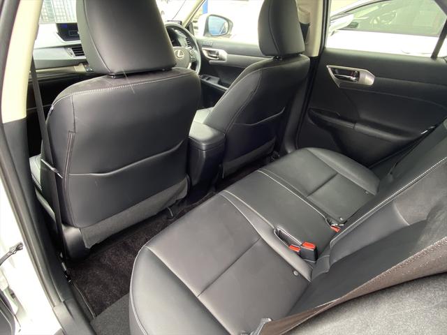 CT CT200h バージョンC フルセグナビ・バックカメラ・BTオーディオ・16AW・ハーフレザーシート・シートヒーター・パワーシート・LEDライト・フォグLED・レーダークルーズ・ETC・Cセンサー・レクサスセーフティシステム(40枚目)