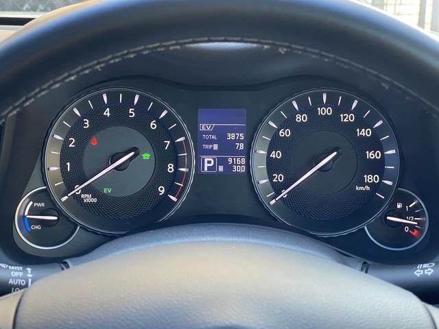 シーマ ハイブリッド　ＶＩＰ　サンルーフ・フルセグナビ・サイド／バックカメラ・ＢＴオーディオ・１８ＡＷ・黒革シート・ベンチレーション・ＨＩＤライト・フォグ・レーダークルーズ・Ｒサンシェード・ＥＴＣ・ドアバイザー・ローダウン（29枚目）