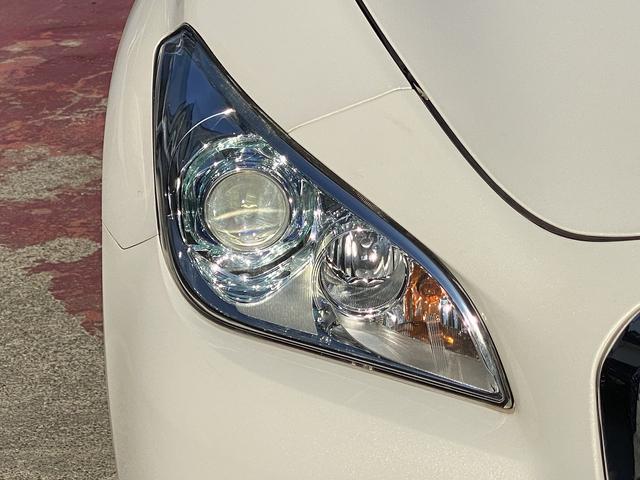 シーマ ハイブリッド　ＶＩＰ　サンルーフ・フルセグナビ・サイド／バックカメラ・ＢＴオーディオ・１８ＡＷ・黒革シート・ベンチレーション・ＨＩＤライト・フォグ・レーダークルーズ・Ｒサンシェード・ＥＴＣ・ドアバイザー・ローダウン（49枚目）