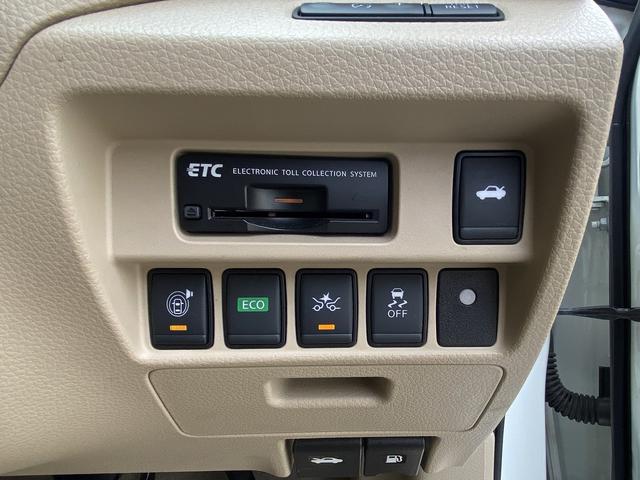 ティアナ ＸＶ　ナビＡＶＭパッケージ　フルセグナビ・全周囲カメラ・１７ＡＷ・ベージュ革シート・ベンチレーション・助手席オットマン・パワーシート・コーナーセンサー・クルーズコントロール・ＥＴＣ・ＨＩＤライト・エマージェンシーブレーキ・ＢＳＭ（12枚目）