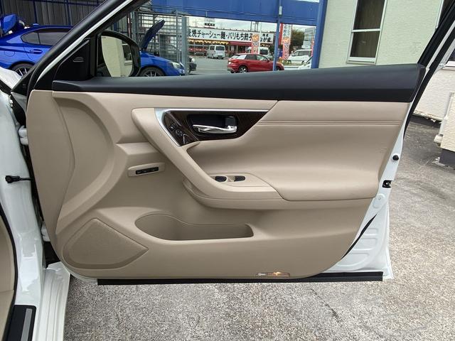 ティアナ ＸＶ　ナビＡＶＭパッケージ　フルセグナビ・全周囲カメラ・１７ＡＷ・ベージュ革シート・ベンチレーション・助手席オットマン・パワーシート・コーナーセンサー・クルーズコントロール・ＥＴＣ・ＨＩＤライト・エマージェンシーブレーキ・ＢＳＭ（32枚目）