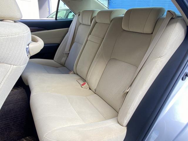 クラウン ロイヤルサルーン ワンオーナー・フルセグナビ・バックカメラ・BTオーディオ・16AW・パワーシート・HIDライト・フォグライト・クルーズコントロール・コーナーセンサー・トランクイージークローザー・ETC・ドアバイザー(5枚目)