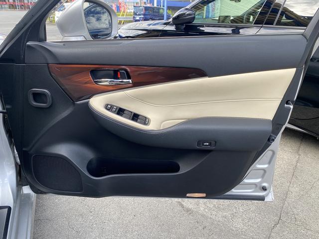 クラウン ロイヤルサルーン ワンオーナー・フルセグナビ・バックカメラ・BTオーディオ・16AW・パワーシート・HIDライト・フォグライト・クルーズコントロール・コーナーセンサー・トランクイージークローザー・ETC・ドアバイザー(28枚目)