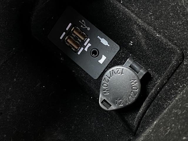 ＩＳ ＩＳ３００　Ｆスポーツ　後期・フルセグナビ・全周囲カメラ・ＢＴオーディオ・１９ＡＷ・黒革シート・シートヒーター・ＬＥＤライト・ステアリングヒーター・レーダークルーズ・コーナーセンサー・レクサスセーフティシステム・ＢＳＭ（13枚目）