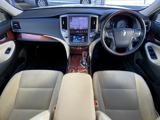 クラウンマジェスタ ベースグレード フルセグナビ・バックカメラ・BTオーディオ・17AW・シートヒーター・パワーシート・LEDライト・フォグLED・ステアリングヒーター・ウッドコンビH・プリクラッシュセーフティ・BSM・オートHIビーム(3枚目)