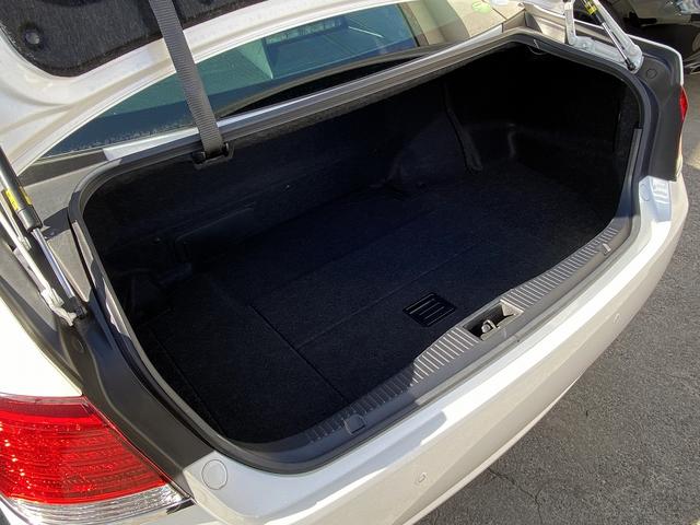 クラウンマジェスタ ベースグレード フルセグナビ・バックカメラ・BTオーディオ・17AW・シートヒーター・パワーシート・LEDライト・フォグLED・ステアリングヒーター・ウッドコンビH・プリクラッシュセーフティ・BSM・オートHIビーム(6枚目)