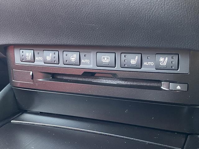 ＥＳ ＥＳ３００ｈ　Ｆスポーツ　サンルーフ・フルセグナビ・バックカメラ・ＢＴオーディオ・１９ＡＷ・赤革シート・ベンチレーション・ＬＥＤライト・フォグ・レーダークルーズ・ステアリングヒーター・ＥＴＣ・レクサスセーフティシステム・ＢＳＭ（12枚目）