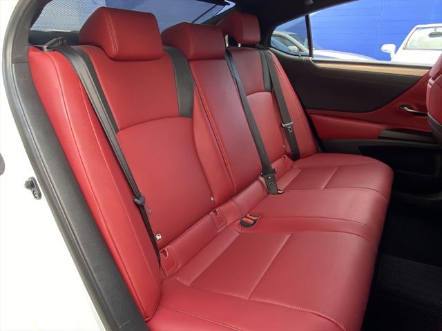 ＥＳ ＥＳ３００ｈ　Ｆスポーツ　サンルーフ・フルセグナビ・バックカメラ・ＢＴオーディオ・１９ＡＷ・赤革シート・ベンチレーション・ＬＥＤライト・フォグ・レーダークルーズ・ステアリングヒーター・ＥＴＣ・レクサスセーフティシステム・ＢＳＭ（25枚目）