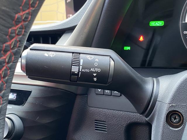 ＥＳ ＥＳ３００ｈ　Ｆスポーツ　サンルーフ・フルセグナビ・バックカメラ・ＢＴオーディオ・１９ＡＷ・赤革シート・ベンチレーション・ＬＥＤライト・フォグ・レーダークルーズ・ステアリングヒーター・ＥＴＣ・レクサスセーフティシステム・ＢＳＭ（42枚目）