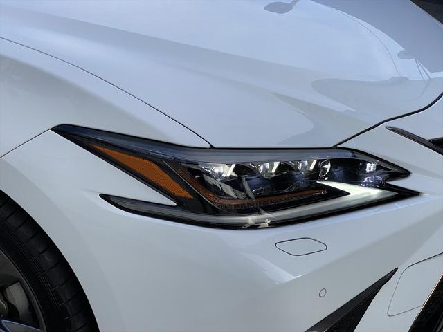 ＥＳ ＥＳ３００ｈ　Ｆスポーツ　サンルーフ・フルセグナビ・バックカメラ・ＢＴオーディオ・１９ＡＷ・赤革シート・ベンチレーション・ＬＥＤライト・フォグ・レーダークルーズ・ステアリングヒーター・ＥＴＣ・レクサスセーフティシステム・ＢＳＭ（57枚目）