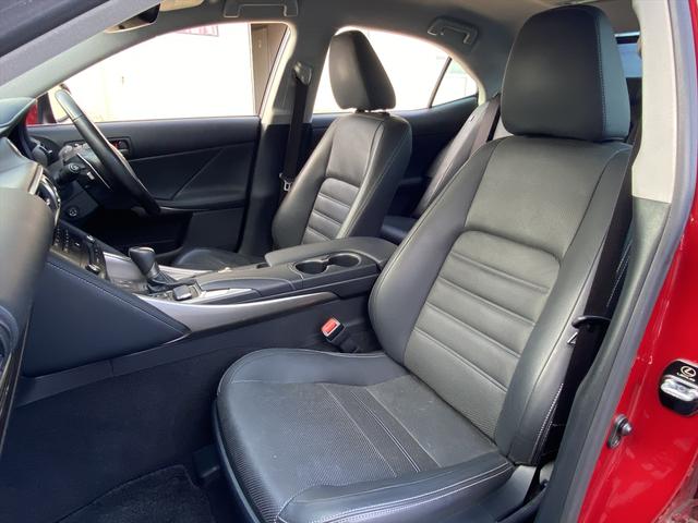 ＩＳ ＩＳ３００ｈ　バージョンＬ　フルセグナビ・バックカメラ・ＢＴオーディオ・１９ＡＷ・黒革シート・ベンチレーション・ＬＥＤライト・レーダークルーズ・ステアリングヒーター・Ｐシート・ＥＴＣ・レクサスセーフティシステム・ＢＳＭ・車高調（26枚目）