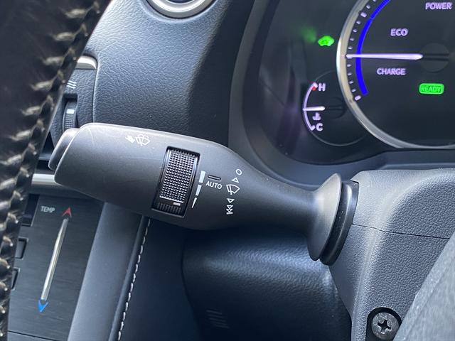 ＩＳ ＩＳ３００ｈ　バージョンＬ　フルセグナビ・バックカメラ・ＢＴオーディオ・１９ＡＷ・黒革シート・ベンチレーション・ＬＥＤライト・レーダークルーズ・ステアリングヒーター・Ｐシート・ＥＴＣ・レクサスセーフティシステム・ＢＳＭ・車高調（35枚目）