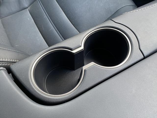 ＩＳ ＩＳ３００ｈ　バージョンＬ　フルセグナビ・バックカメラ・ＢＴオーディオ・１９ＡＷ・黒革シート・ベンチレーション・ＬＥＤライト・レーダークルーズ・ステアリングヒーター・Ｐシート・ＥＴＣ・レクサスセーフティシステム・ＢＳＭ・車高調（45枚目）