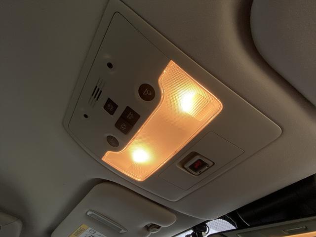 ＩＳ ＩＳ３００ｈ　バージョンＬ　フルセグナビ・バックカメラ・ＢＴオーディオ・１９ＡＷ・黒革シート・ベンチレーション・ＬＥＤライト・レーダークルーズ・ステアリングヒーター・Ｐシート・ＥＴＣ・レクサスセーフティシステム・ＢＳＭ・車高調（47枚目）