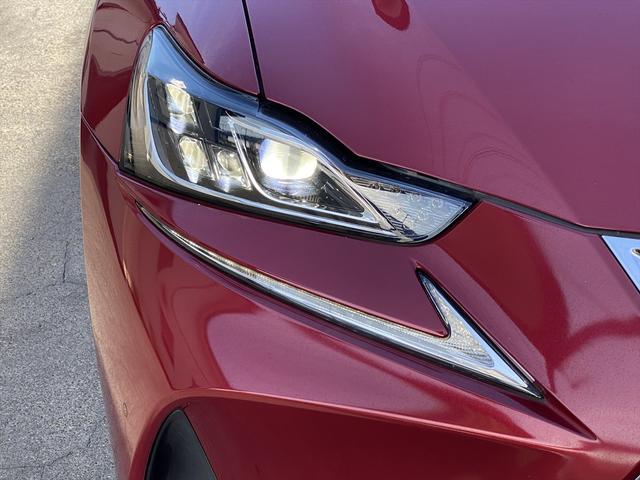 ＩＳ ＩＳ３００ｈ　バージョンＬ　フルセグナビ・バックカメラ・ＢＴオーディオ・１９ＡＷ・黒革シート・ベンチレーション・ＬＥＤライト・レーダークルーズ・ステアリングヒーター・Ｐシート・ＥＴＣ・レクサスセーフティシステム・ＢＳＭ・車高調（54枚目）