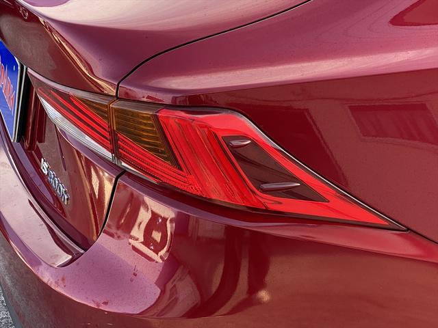 ＩＳ ＩＳ３００ｈ　バージョンＬ　フルセグナビ・バックカメラ・ＢＴオーディオ・１９ＡＷ・黒革シート・ベンチレーション・ＬＥＤライト・レーダークルーズ・ステアリングヒーター・Ｐシート・ＥＴＣ・レクサスセーフティシステム・ＢＳＭ・車高調（57枚目）