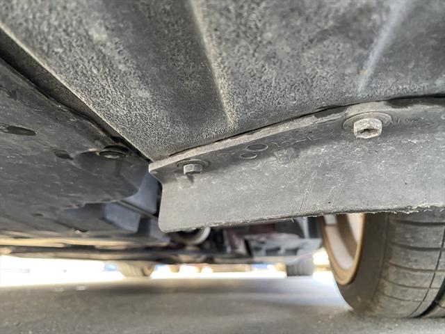 ＩＳ ＩＳ３００ｈ　バージョンＬ　フルセグナビ・バックカメラ・ＢＴオーディオ・１９ＡＷ・黒革シート・ベンチレーション・ＬＥＤライト・レーダークルーズ・ステアリングヒーター・Ｐシート・ＥＴＣ・レクサスセーフティシステム・ＢＳＭ・車高調（66枚目）