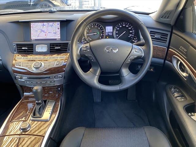 後期・フルセグナビ・全周囲カメラ・１８ＡＷ・ハーフレザーシート・パワーシート・オットマン・ＬＥＤライト・フォグライト・レーダークルーズ・コーナーセンサー・ＥＴＣ・３６０°セーフティアシスト・ＢＳＭ