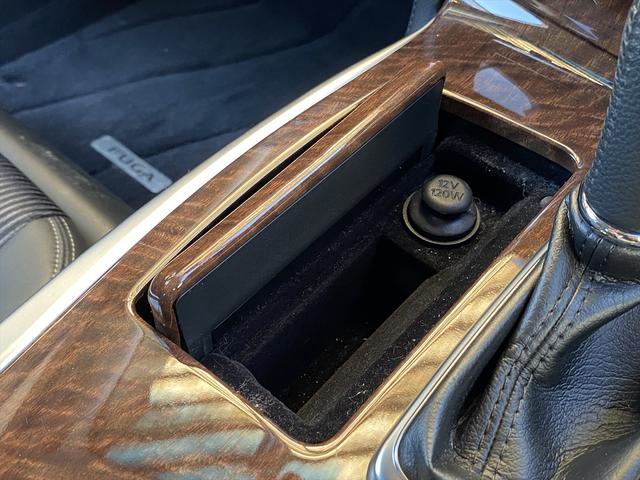 後期・フルセグナビ・全周囲カメラ・１８ＡＷ・ハーフレザーシート・パワーシート・オットマン・ＬＥＤライト・フォグライト・レーダークルーズ・コーナーセンサー・ＥＴＣ・３６０°セーフティアシスト・ＢＳＭ