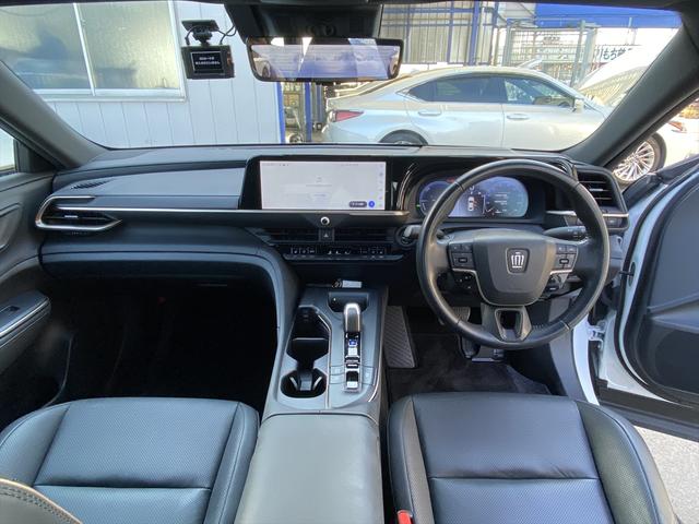 クラウンクロスオーバー Ｇアドバンスド・レザーパッケージ　フルセグＴＶ・全周囲カメラ・２１ＡＷ・黒革シート・ベンチレーション・デジタルミラー・ＬＥＤライト・ステアリングヒーター・レーダークルーズ・パワーテールゲート・ＥＴＣ・セーフティセンス・ＢＳＭ・ＨＵＤ（3枚目）