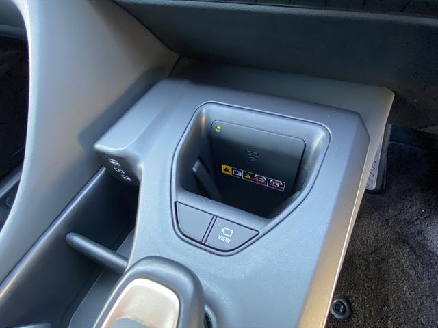 クラウンクロスオーバー Ｇアドバンスド・レザーパッケージ　フルセグＴＶ・全周囲カメラ・２１ＡＷ・黒革シート・ベンチレーション・デジタルミラー・ＬＥＤライト・ステアリングヒーター・レーダークルーズ・パワーテールゲート・ＥＴＣ・セーフティセンス・ＢＳＭ・ＨＵＤ（9枚目）