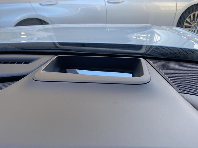 クラウンクロスオーバー Ｇアドバンスド・レザーパッケージ　フルセグＴＶ・全周囲カメラ・２１ＡＷ・黒革シート・ベンチレーション・デジタルミラー・ＬＥＤライト・ステアリングヒーター・レーダークルーズ・パワーテールゲート・ＥＴＣ・セーフティセンス・ＢＳＭ・ＨＵＤ（11枚目）