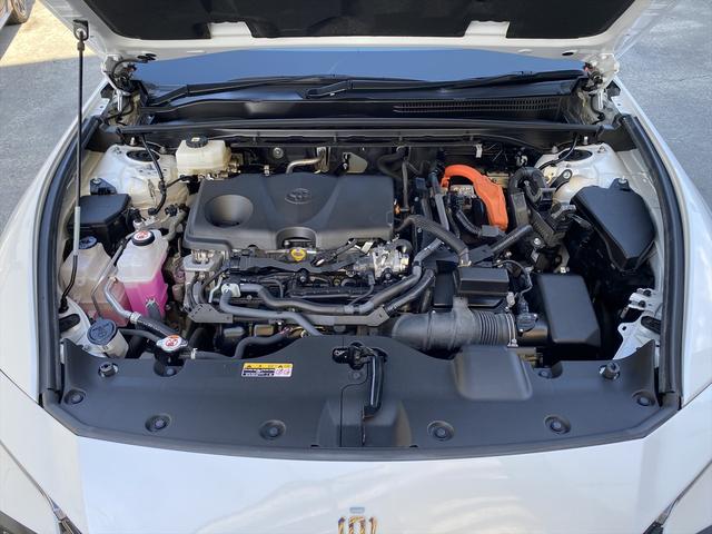 クラウンクロスオーバー Ｇアドバンスド・レザーパッケージ　フルセグＴＶ・全周囲カメラ・２１ＡＷ・黒革シート・ベンチレーション・デジタルミラー・ＬＥＤライト・ステアリングヒーター・レーダークルーズ・パワーテールゲート・ＥＴＣ・セーフティセンス・ＢＳＭ・ＨＵＤ（18枚目）