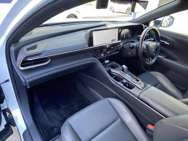 クラウンクロスオーバー Ｇアドバンスド・レザーパッケージ　フルセグＴＶ・全周囲カメラ・２１ＡＷ・黒革シート・ベンチレーション・デジタルミラー・ＬＥＤライト・ステアリングヒーター・レーダークルーズ・パワーテールゲート・ＥＴＣ・セーフティセンス・ＢＳＭ・ＨＵＤ（36枚目）