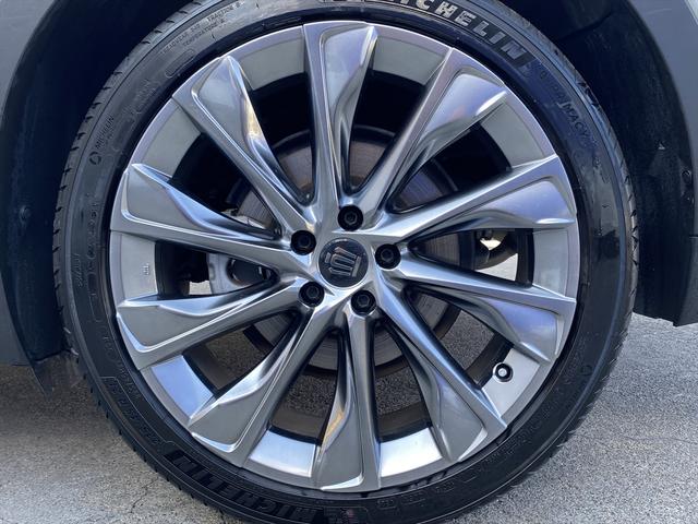 クラウンクロスオーバー Ｇアドバンスド・レザーパッケージ　フルセグＴＶ・全周囲カメラ・２１ＡＷ・黒革シート・ベンチレーション・デジタルミラー・ＬＥＤライト・ステアリングヒーター・レーダークルーズ・パワーテールゲート・ＥＴＣ・セーフティセンス・ＢＳＭ・ＨＵＤ（61枚目）