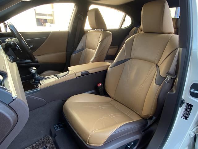 ES ES300h バージョンL サンルーフ・フルセグナビ・全周囲カメラ・BTオーディオ・18AW・茶革シート・ベンチレーション・LEDライト・ステアリングヒーター・レーダークルーズ・ETC・レクサスセーフティシステム・BSM・HUD(25枚目)