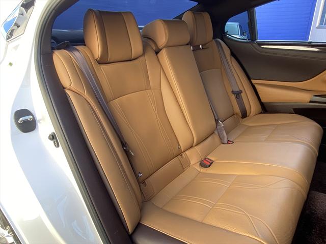 ES ES300h バージョンL サンルーフ・フルセグナビ・全周囲カメラ・BTオーディオ・18AW・茶革シート・ベンチレーション・LEDライト・ステアリングヒーター・レーダークルーズ・ETC・レクサスセーフティシステム・BSM・HUD(26枚目)