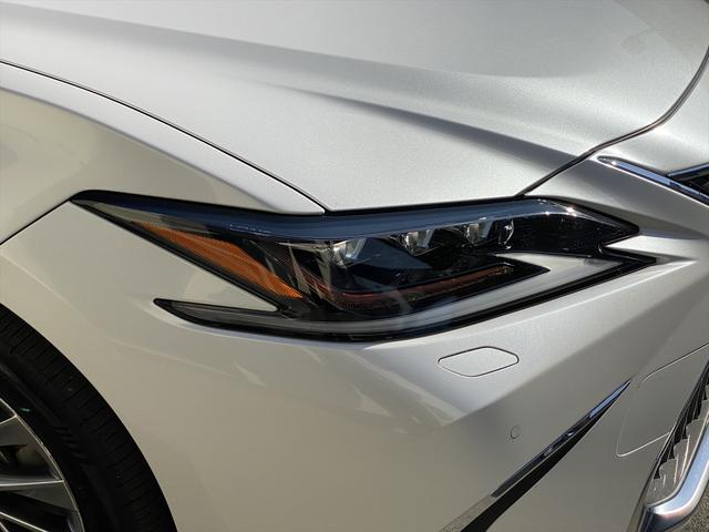 ES ES300h バージョンL サンルーフ・フルセグナビ・全周囲カメラ・BTオーディオ・18AW・茶革シート・ベンチレーション・LEDライト・ステアリングヒーター・レーダークルーズ・ETC・レクサスセーフティシステム・BSM・HUD(59枚目)